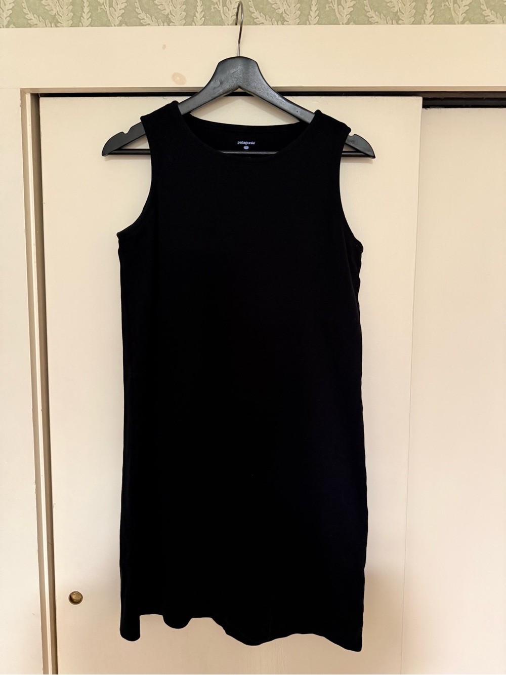 Patagonia Black Sleeveless Midi Shift Dress - Minimalist Tank Style